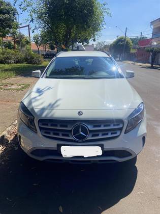MERCEDES-BENZ GLA 200 1.6 CGI FLEX STYLE 7G-DCT